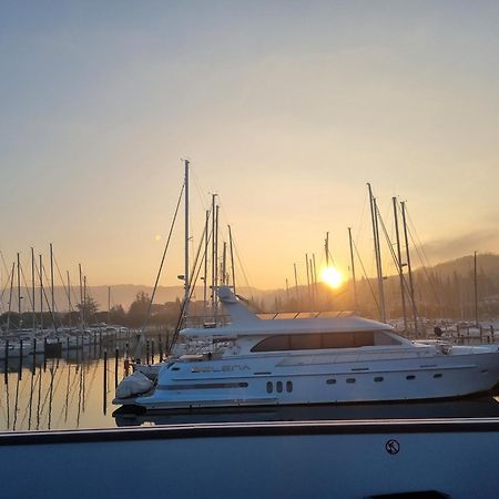Hotel Stella Blue Floating House Portorose Esterno foto