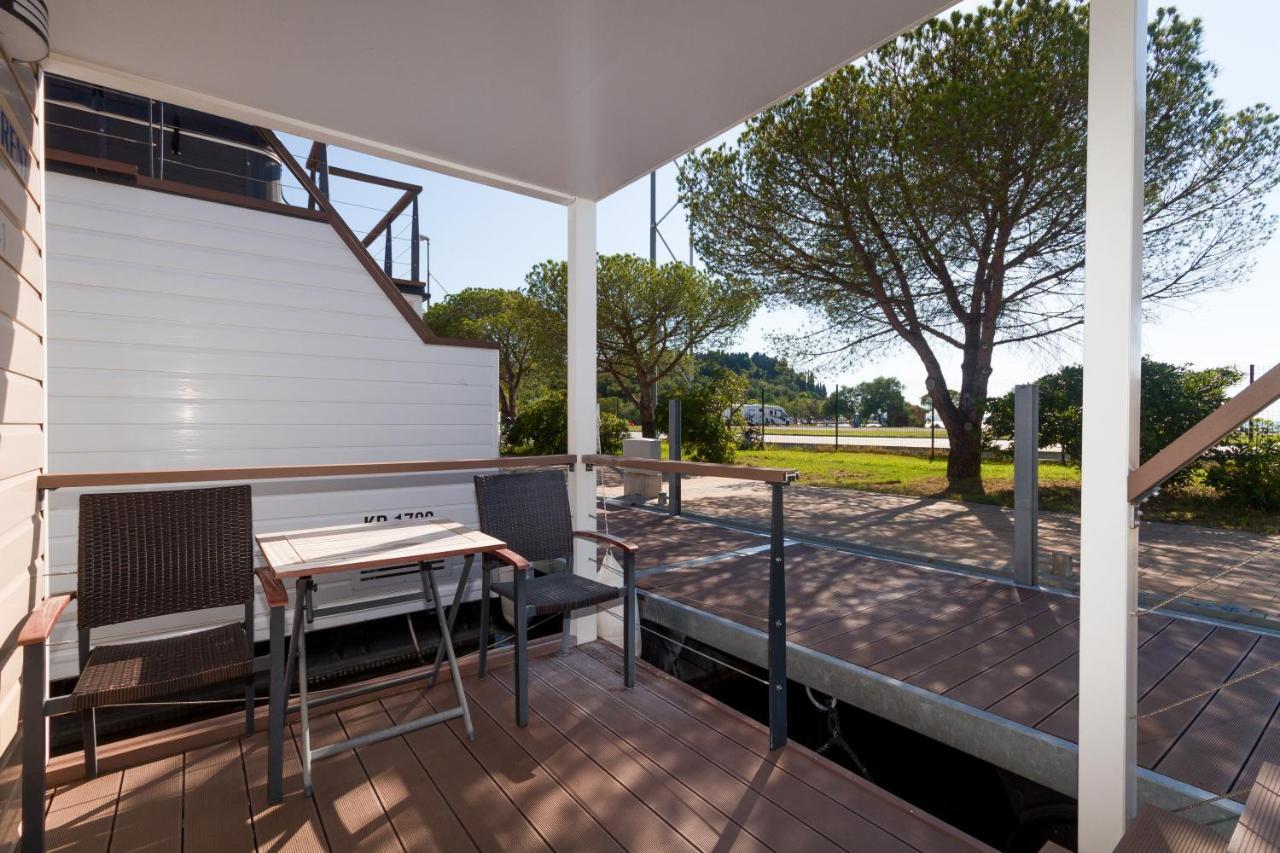 Hotel Stella Blue Floating House Portorose Esterno foto