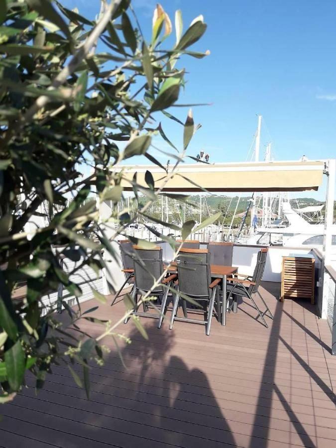 Hotel Stella Blue Floating House Portorose Esterno foto