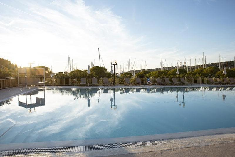 Hotel Stella Blue Floating House Portorose Esterno foto