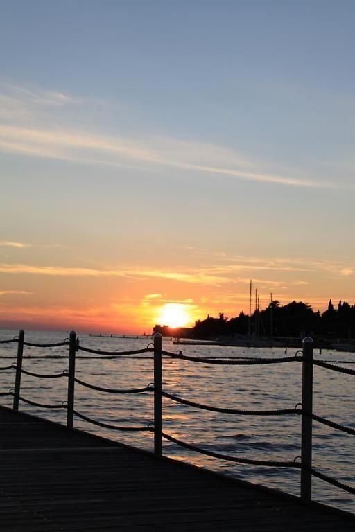 Hotel Stella Blue Floating House Portorose Esterno foto