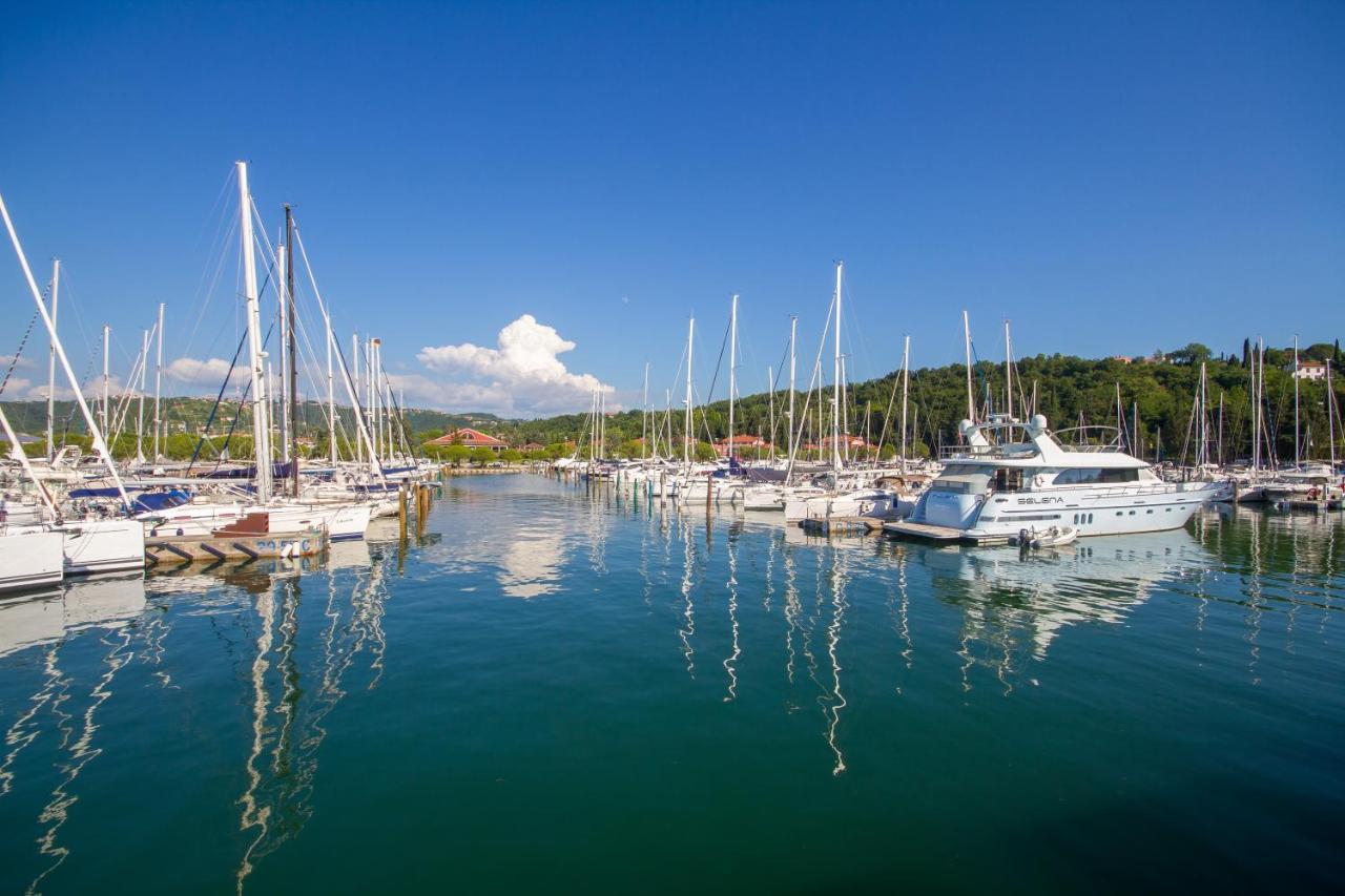 Hotel Stella Blue Floating House Portorose Esterno foto