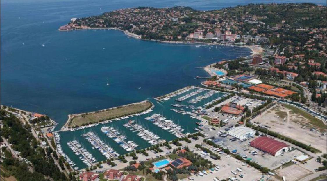 Hotel Stella Blue Floating House Portorose Esterno foto